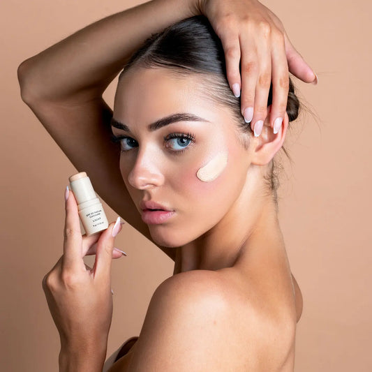 Natural Concealer - Light/Medium